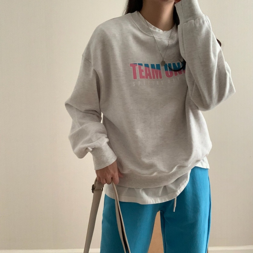 HELLO JINI韓國直郵東大門實拍女裝新品推薦真品人氣休閑衛衣HELLO JINI衛衣圖色2