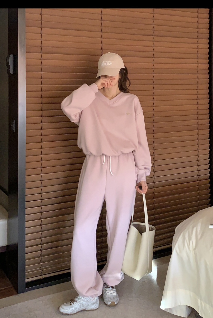 FORMSTUDIO東大門直郵女裝新品真品休閑熱賣25春夏套裝V領高領FORMSTUDIO套裝圖色2