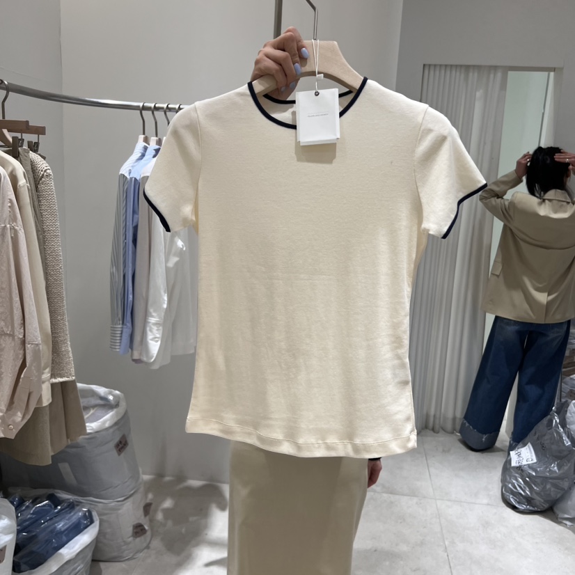 GLOW AND NYMPH韓國直郵女裝新款真品熱賣人氣25春夏推薦T恤GLOW AND NYMPHT恤圖色2