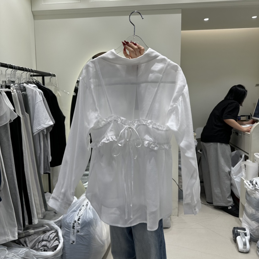AT THE END韓國直郵東大門代購女裝新品時尚推薦襯衫蕾絲衫AT THE END襯衫/蕾絲衫