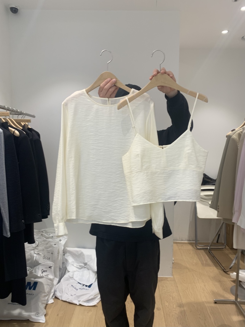OUR-A韓國直郵東大門實拍女裝新品熱賣休閑推薦襯衫蕾絲衫OUR-A襯衫/蕾絲衫