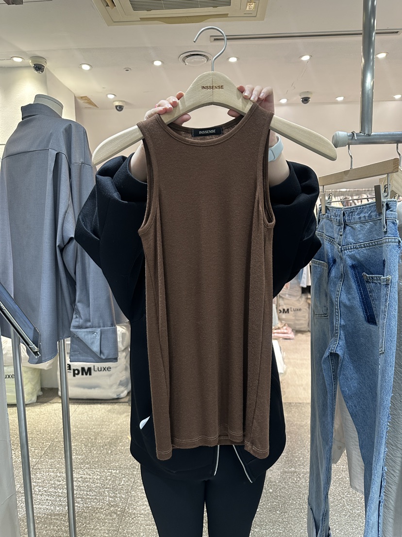 INSSENSE-A韓國直郵東大門實拍女裝新款職業熱賣吊帶背心柔軟INSSENSE-A吊帶/背心圖色2