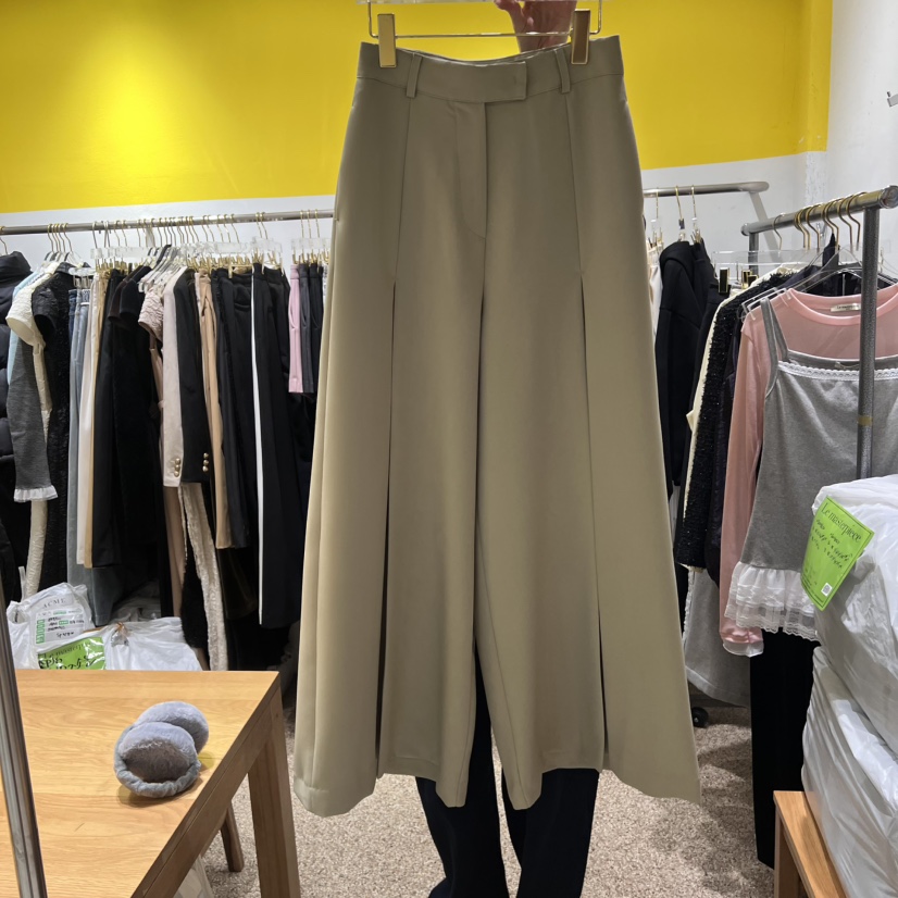 LE MASTERPLACE韓國直郵東大門實拍女裝新款25春夏時尚休閑褲Le masterpiece休閑褲圖色2