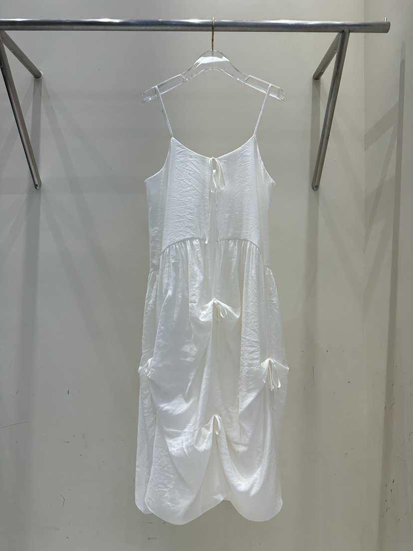 81 MARKET-L韓國直郵東大門實拍女裝新品時尚人氣熱賣連衣裙81 MARKET-L連衣裙