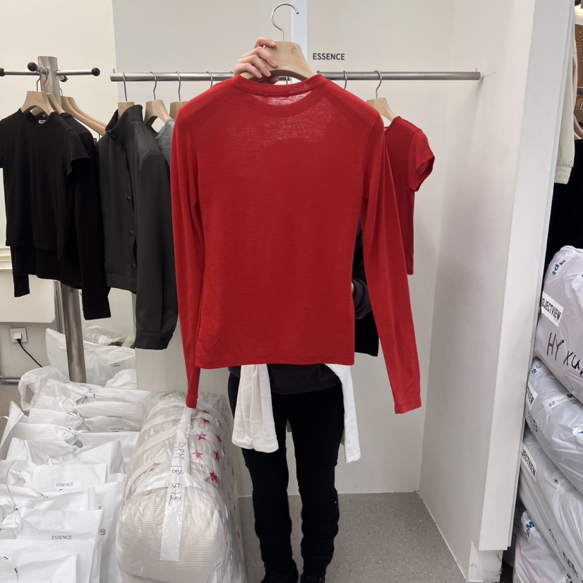 ESSENCE韓國直郵東大門實拍女裝新品休閑推薦時尚長袖T恤羊毛ESSENCE長袖T恤