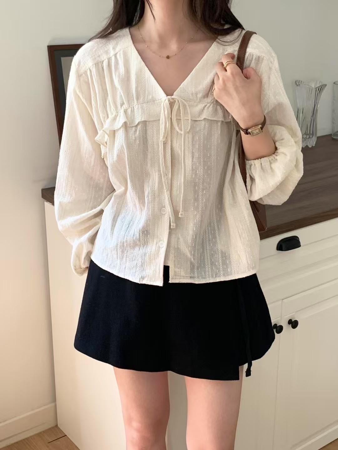 Le vral直郵韓國代購女裝新品休閑時尚職業襯衫蕾絲衫蕾絲Le vral襯衫/蕾絲衫