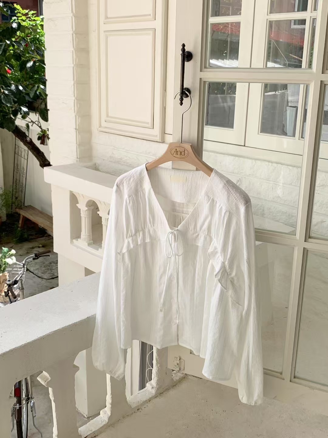Le vral直郵韓國代購女裝新品休閑時尚職業襯衫蕾絲衫蕾絲Le vral襯衫/蕾絲衫