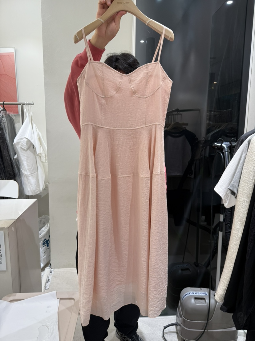 MEMO CLASSIC韓國代購女士新品25春夏時尚職業真品人氣連衣裙MEMO CLASSIC連衣裙