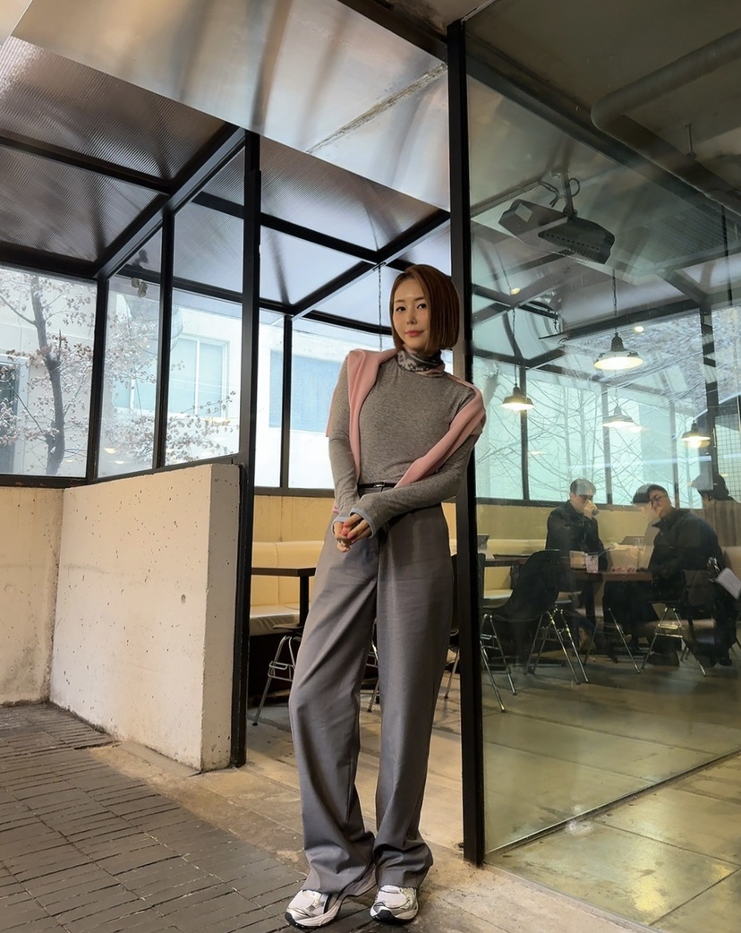 JUJU東大門代購女士新款推薦熱賣25春夏職業時尚人氣長袖T恤JUJU長袖T恤