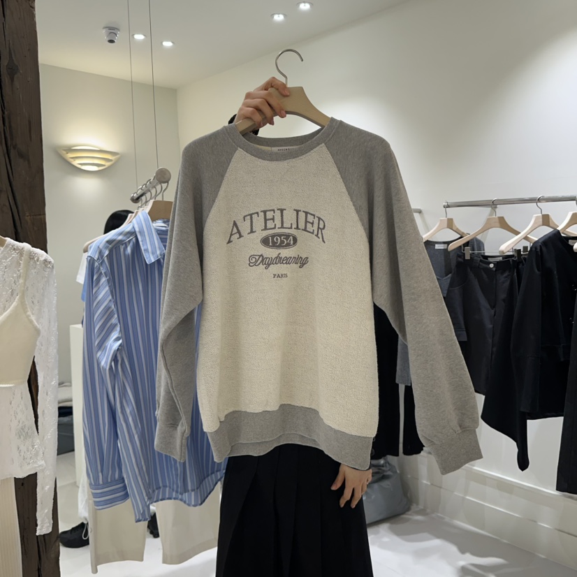AVECNOUS東大門直郵女士新品時尚真品休閑推薦熱賣衛衣刺繡AVECNOUS衛衣圖色2