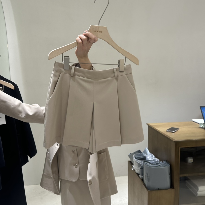 A WANT韓國直郵女裝新品熱賣時尚人氣25春夏職業休閑推薦短褲A WANT短褲