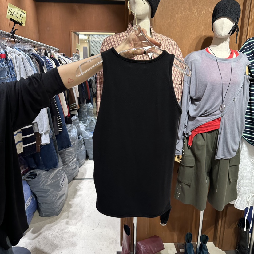 AMOUR韓國直郵東大門代購女裝新品職業真品推薦熱賣吊帶背心AMOUR吊帶/背心
