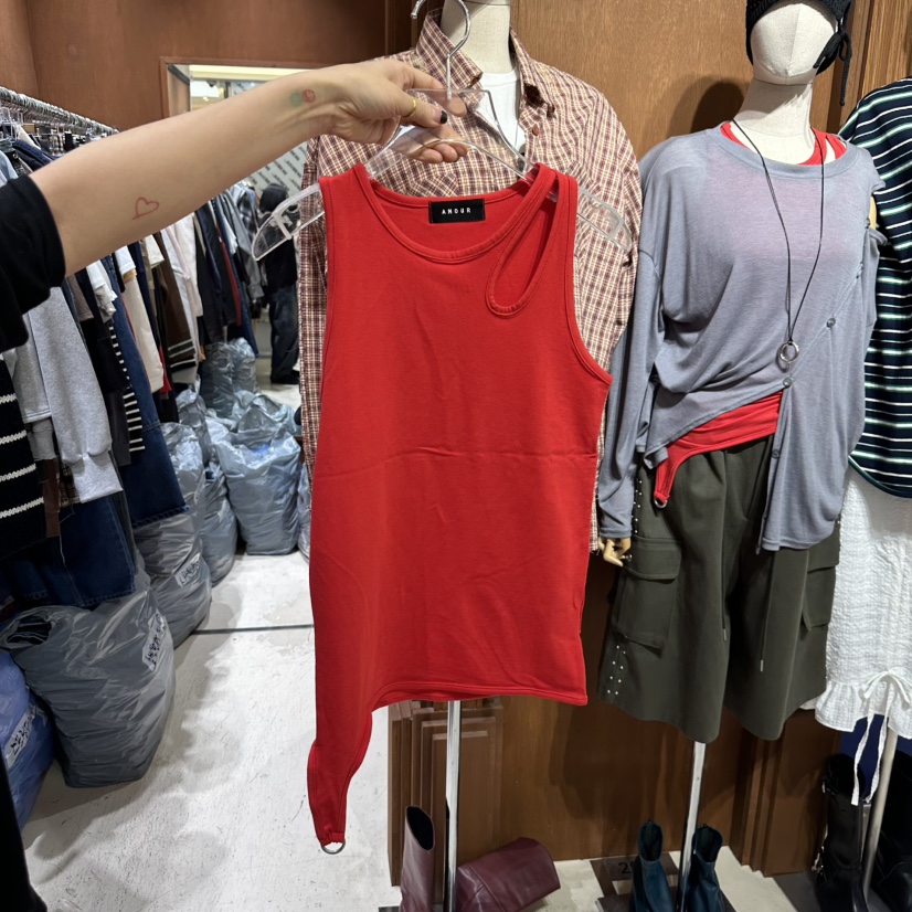 AMOUR韓國直郵東大門代購女裝新品職業真品推薦熱賣吊帶背心AMOUR吊帶/背心圖色3