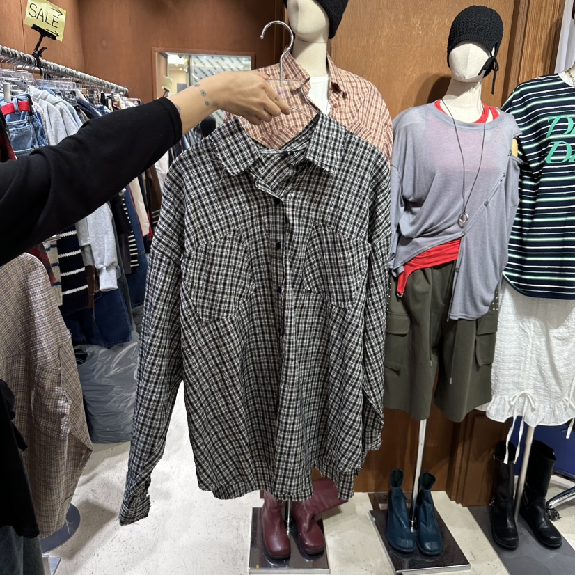 AMOUR韓國直郵東大門實拍女裝新品真品熱賣25春夏襯衫蕾絲衫AMOUR襯衫/蕾絲衫圖色3