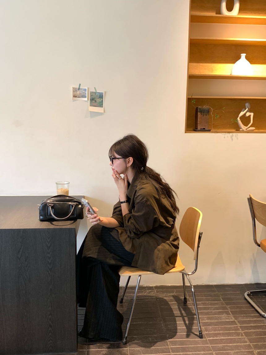 BONHEUR韓國直郵㊣女裝新款職業休閑熱賣人氣襯衫蕾絲衫麂皮BONHEUR-2件起襯衫/蕾絲衫