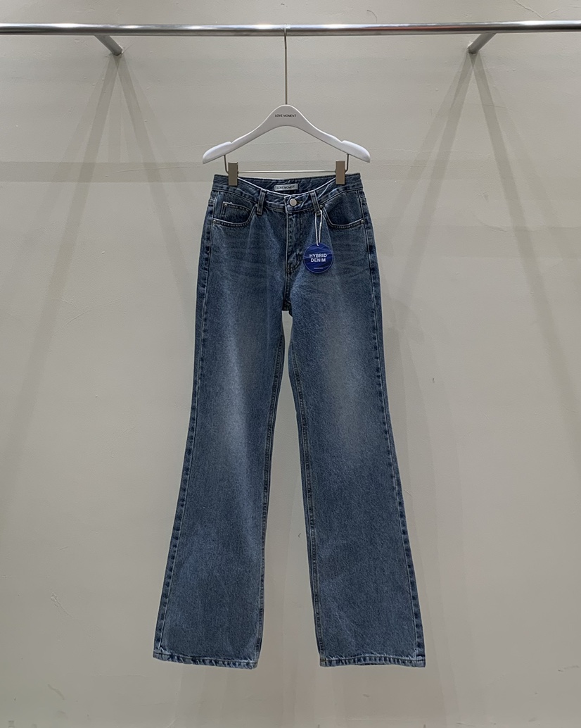LOVE MOMENT東大門實拍女士新品人氣時尚休閑推薦職業牛仔褲LOVE MOMENT牛仔褲