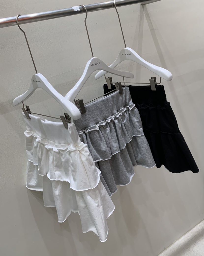 LOVE MOMENT韓國代購女裝新款真品休閑人氣職業推薦熱賣短裙LOVE MOMENT短裙