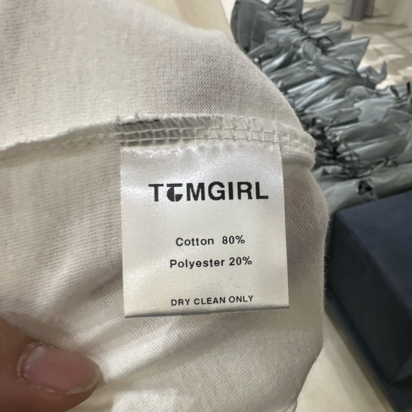 TOMGIRL直郵韓國代購㊣女裝新品休閑熱賣時尚長袖T恤含脖帶TOMGIRL長袖T恤