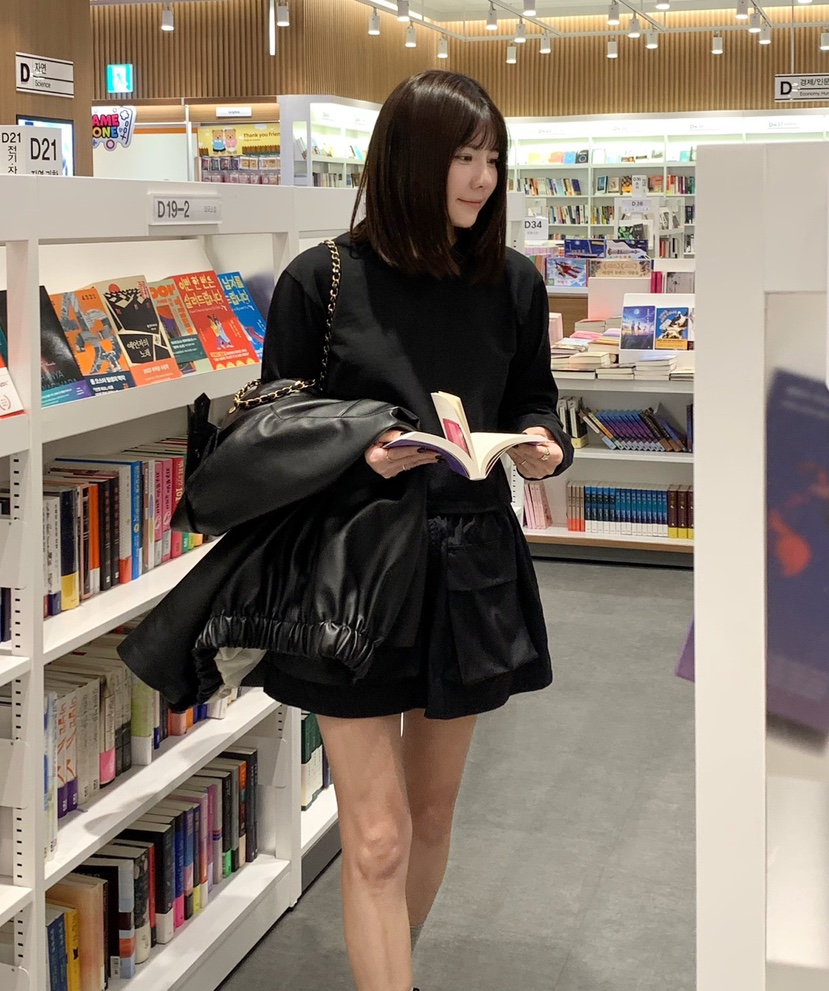 COURGETTE直郵韓國代購㊣女裝新款時尚25春夏推薦休閑長袖T恤COURGETTE長袖T恤