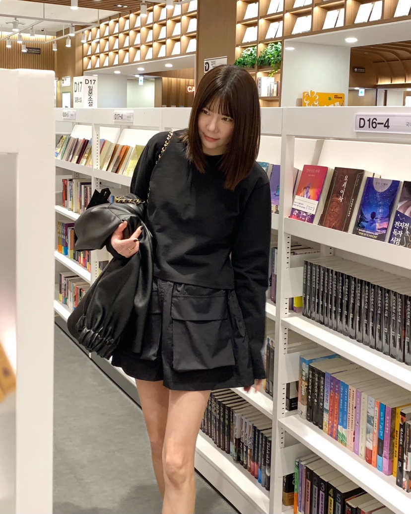 COURGETTE直郵韓國代購㊣女裝新款時尚25春夏推薦休閑長袖T恤COURGETTE長袖T恤
