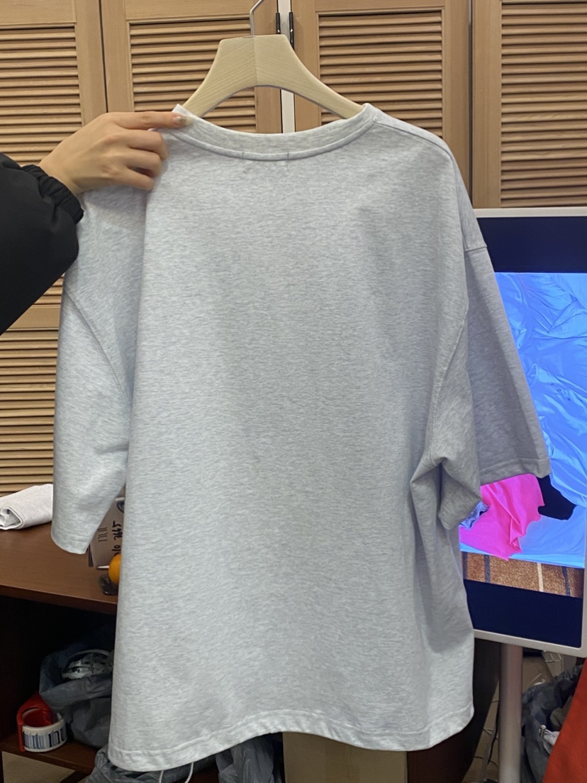 NUT韓國直郵㊣東大門實拍女裝新款25春夏時尚熱賣職業人氣T恤NUTT恤