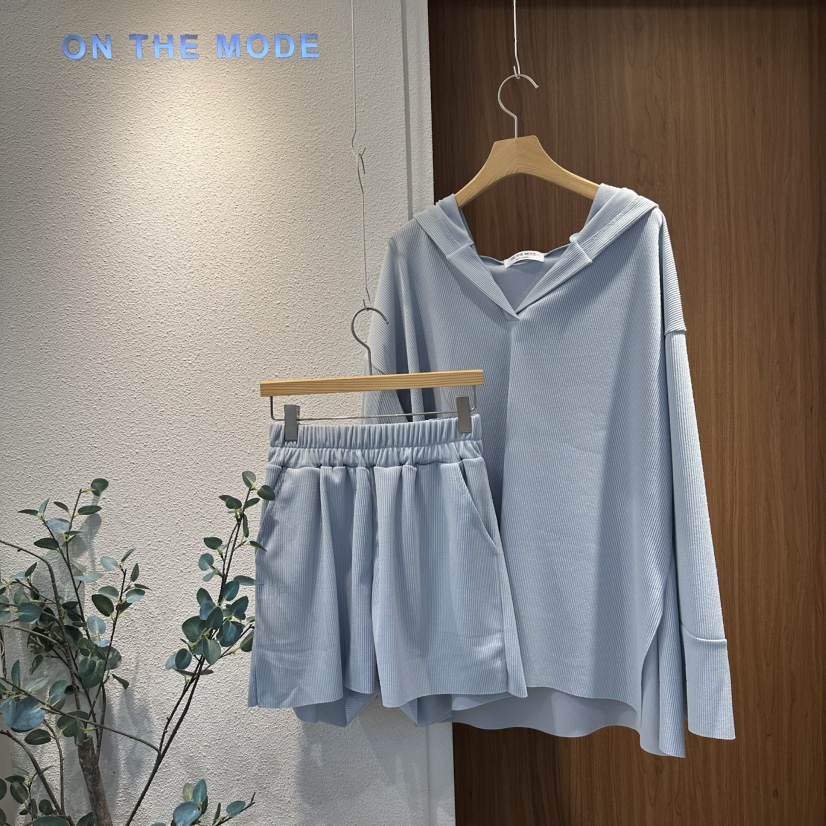 ON THE MODE韓國㊣直郵東大門代購女裝新款休閑熱賣套裝套裝ON THE MODE套裝圖色2