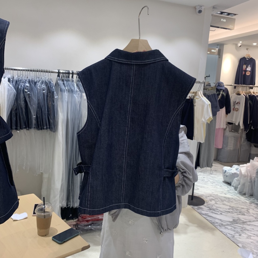 FRILL韓國直郵㊣東大門實拍女裝新品職業休閑推薦時尚熱賣馬甲FRILL馬甲