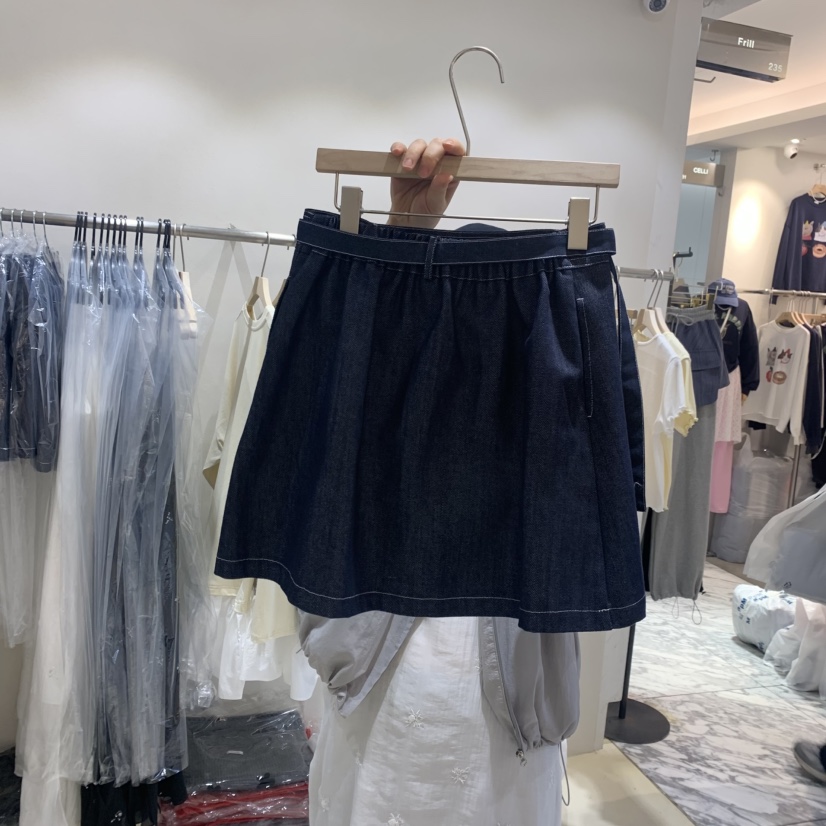 FRILL韓國直郵㊣東大門實拍女裝新品職業時尚推薦短裙包含腰帶FRILL短裙