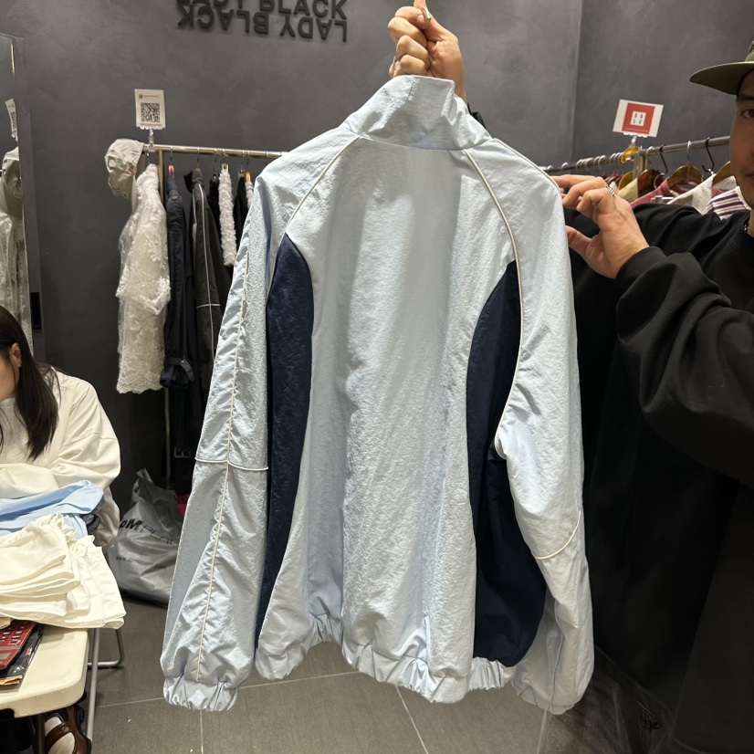 LADYBLACK韓國直郵㊣東大門實拍女裝新品推薦人氣時尚熱賣夾克LADYBLACK夾克