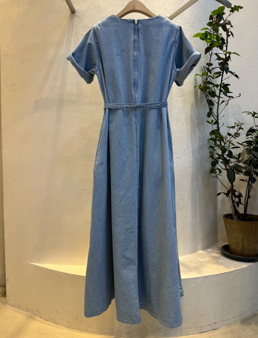 RIAH韓國代購女士新款25春夏職業熱賣推薦人氣時尚連衣裙長款RIAH連衣裙