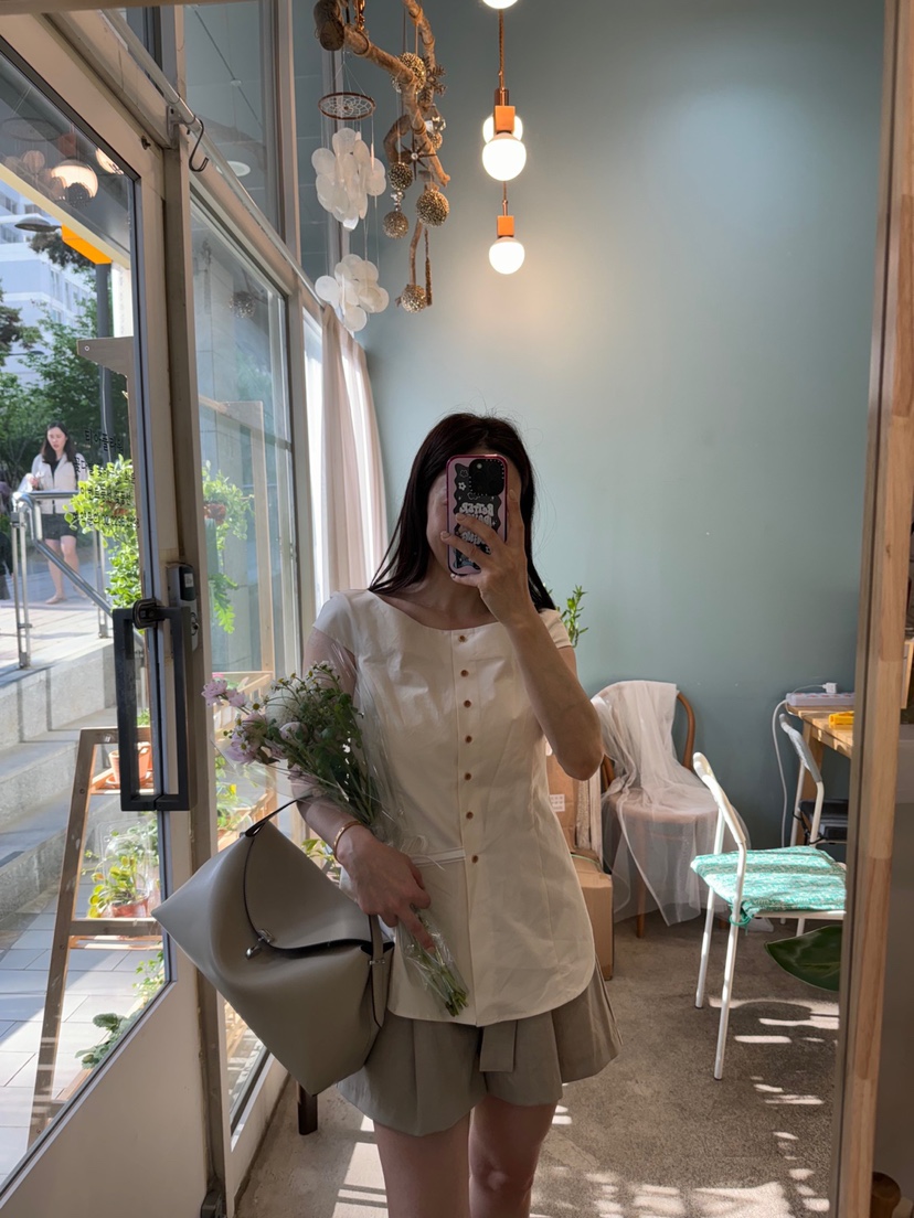 RIAH東大門實拍女裝新款職業25春夏人氣時尚襯衫蕾絲衫打折RIAH襯衫/蕾絲衫