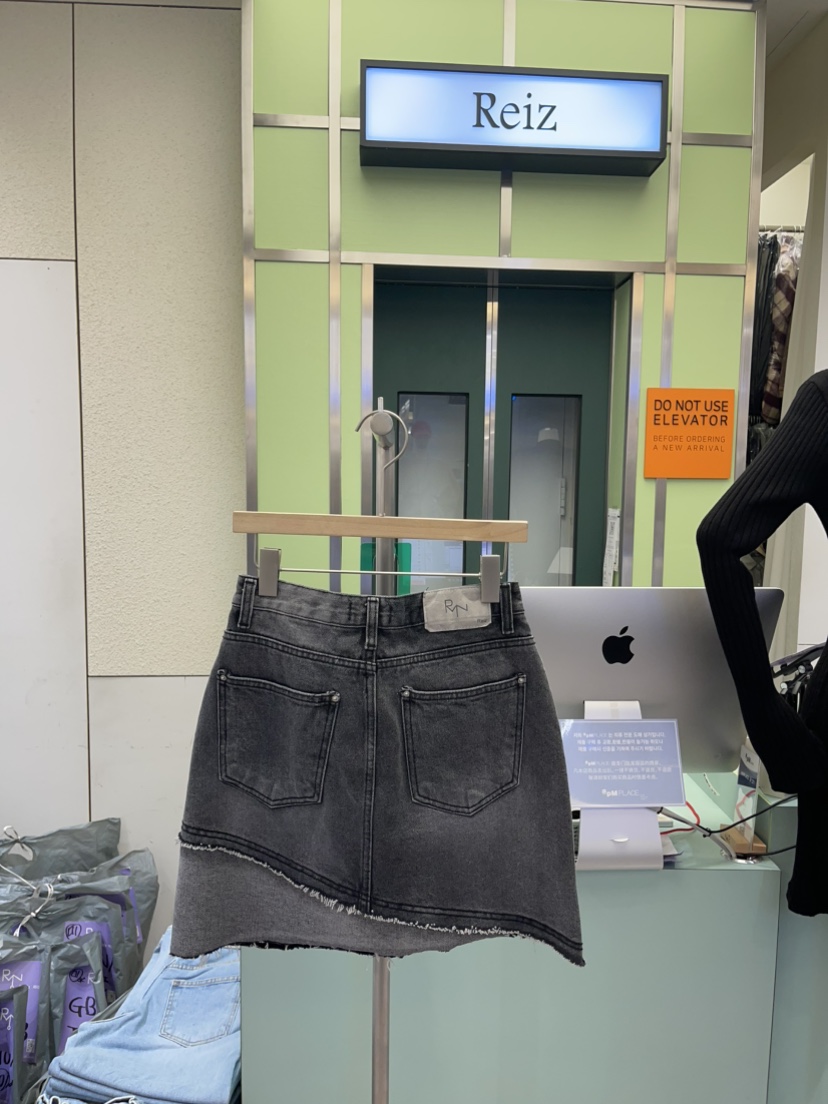 REIZ東大門代購女裝新款時尚休閑人氣熱賣真品職業推薦短裙REIZ短裙