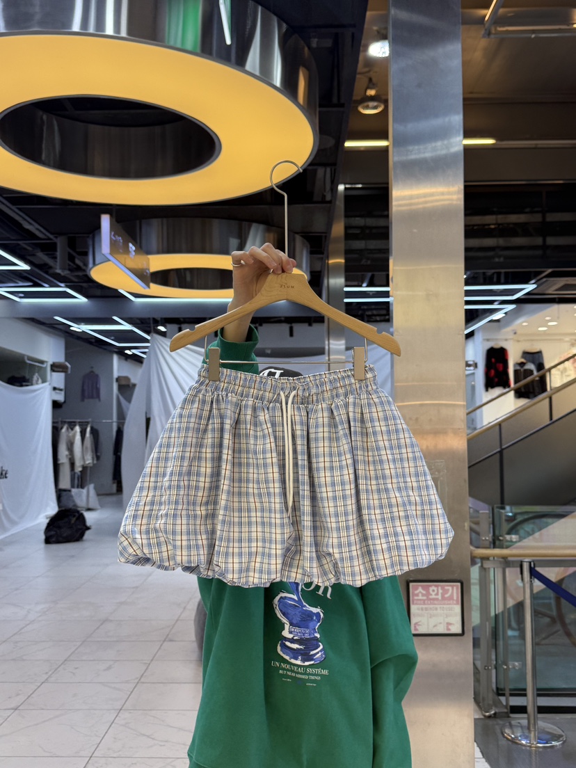 PLUM-q韓國㊣直郵東大門代購女裝新品人氣時尚熱賣推薦短裙PLUM短裙圖色2