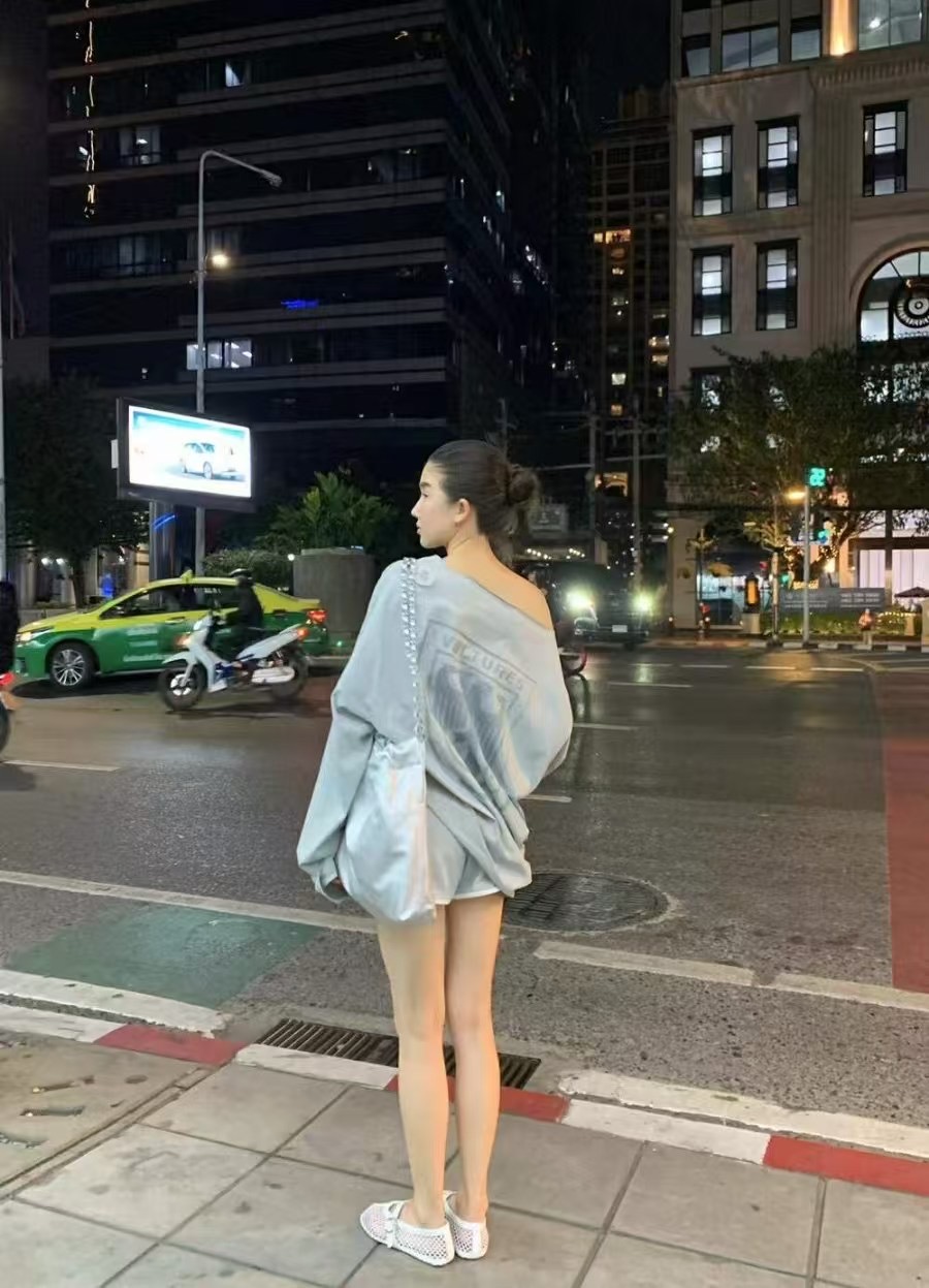 IN A ROW直郵韓國代購㊣女裝新款人氣時尚推薦休閑長袖T恤IN A ROW長袖T恤