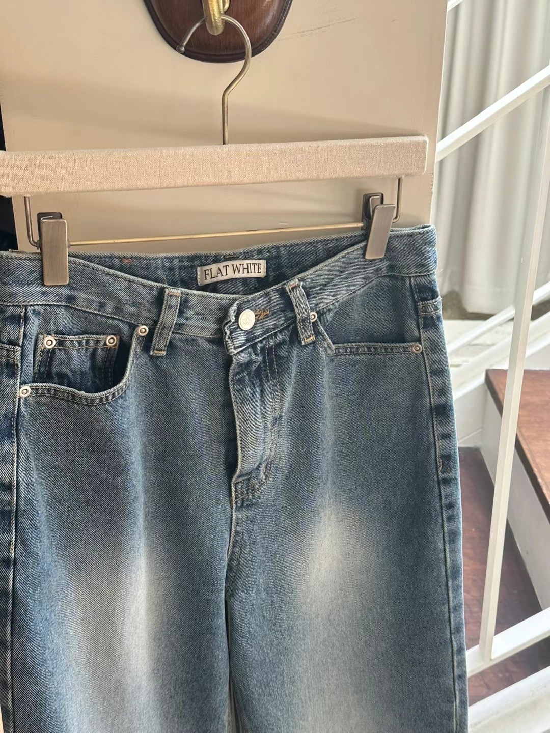 FLAT WHITE東大門實拍女士新品人氣25春夏真品職業熱賣牛仔褲FLAT WHITE牛仔褲