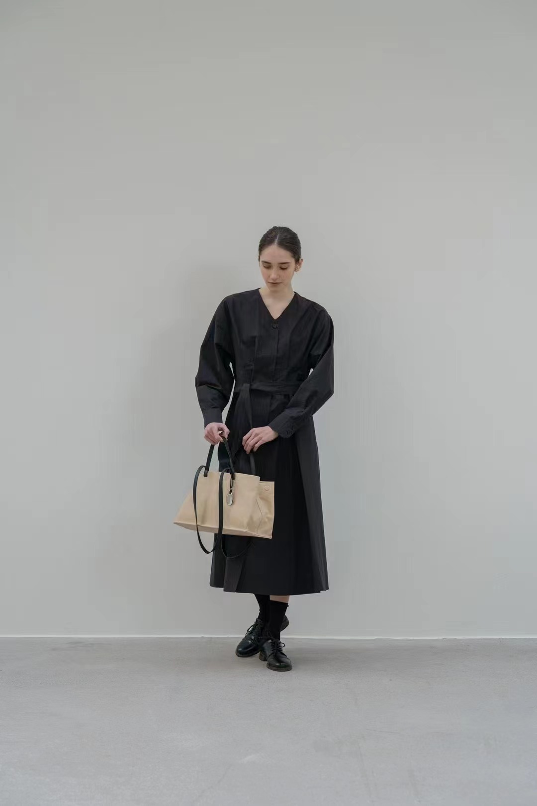 ANDYOUBROWN-OT韓國直郵女士新款人氣25春夏職業連衣裙含腰帶ANDYOUBROWN-OT連衣裙圖色2