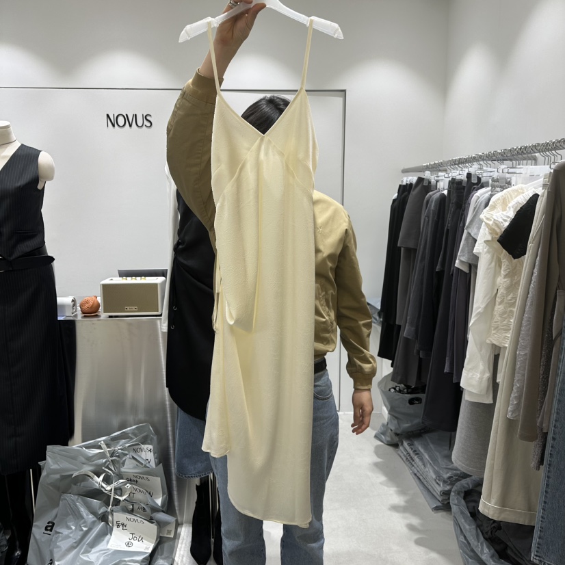 NOVUS韓國直郵女裝新品25春夏職業人氣時尚推薦熱賣真品連衣裙NOVUS連衣裙