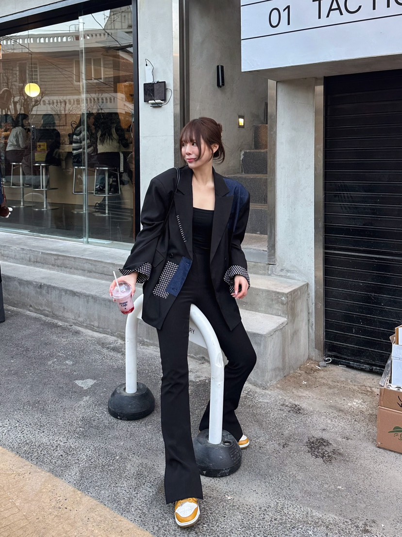 81 MARKET-L韓國直郵㊣東大門實拍女裝新款推薦職業人氣夾克81 MARKET-L夾克