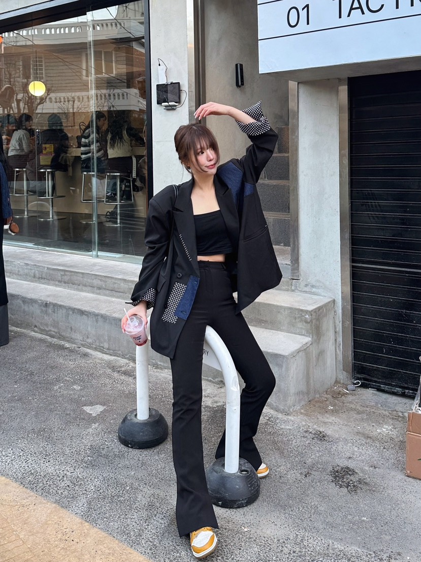 81 MARKET-L韓國直郵㊣東大門實拍女裝新款推薦職業人氣夾克81 MARKET-L夾克