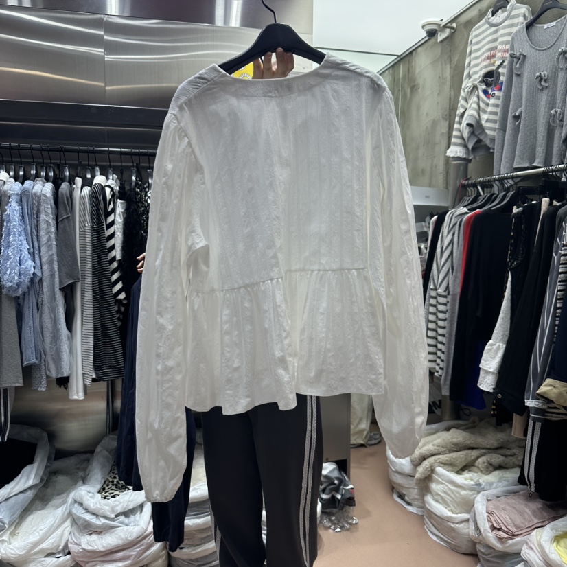 RUNWAY-런웨이韓國直郵女裝新款熱賣真品25春夏襯衫蕾絲衫RUNWAY襯衫/蕾絲衫