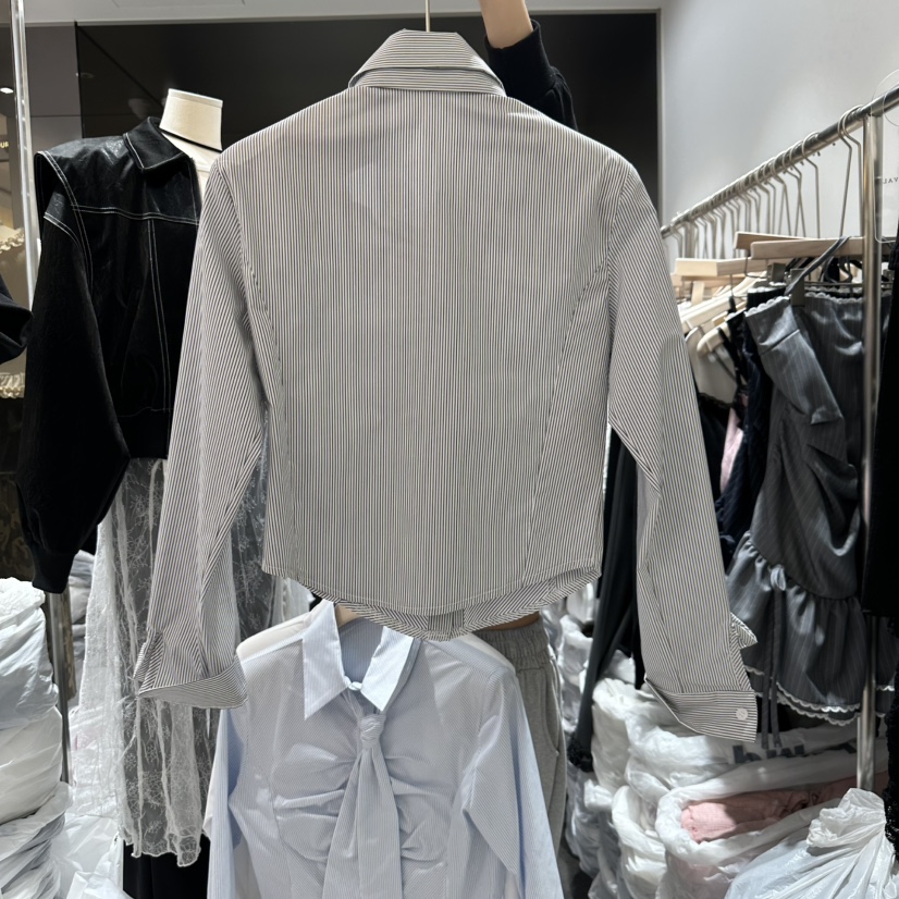 OUR MINUTE東大門實拍女裝新款真品推薦時尚襯衫蕾絲衫含領帶OUR MINUTE襯衫/蕾絲衫