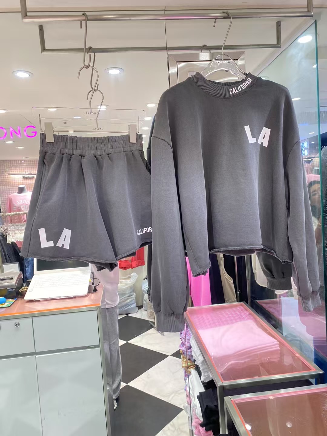 LASSONG韓國㊣直郵東大門代購女裝新款休閑25春夏時尚熱賣套裝LASSONG套裝圖色2