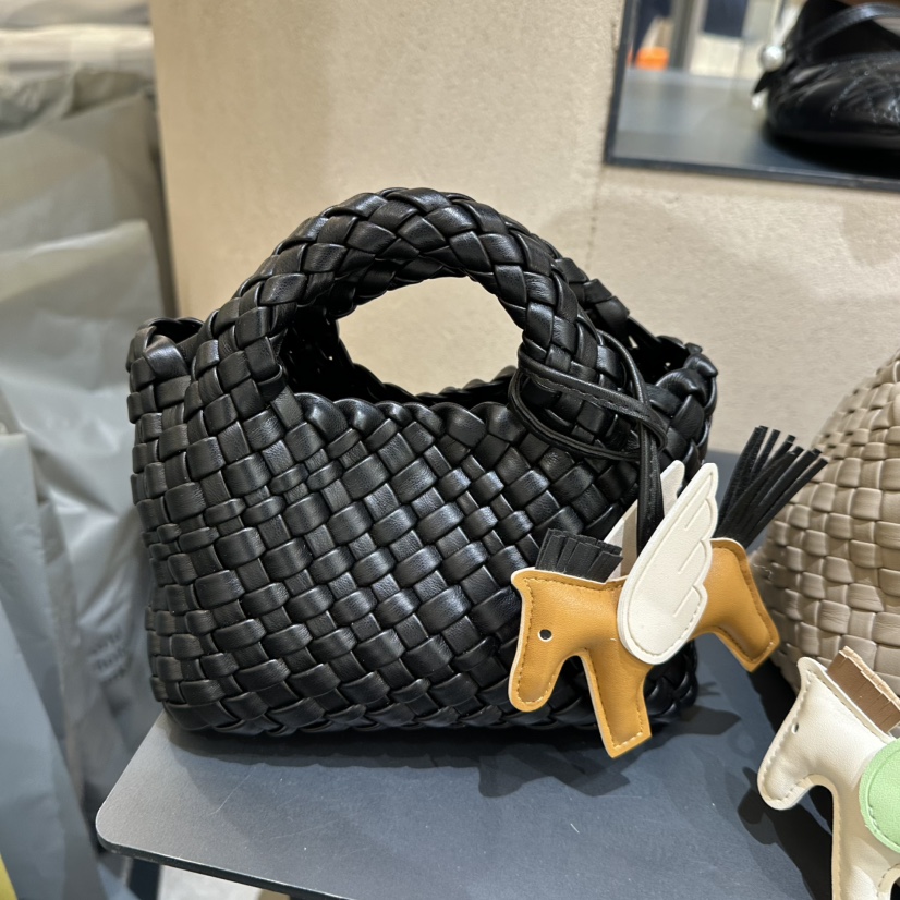 DONNA 8韓國直郵㊣東大門實拍女裝新品人氣單肩斜跨包不含飾品DONNA 8單肩/斜跨包