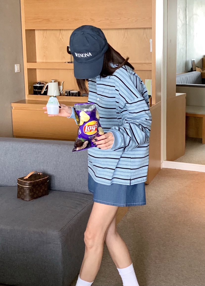 COURGETTE韓國直郵㊣東大門實拍女裝新品熱賣襯衫蕾絲衫男女同款COURGETTE襯衫/蕾絲衫