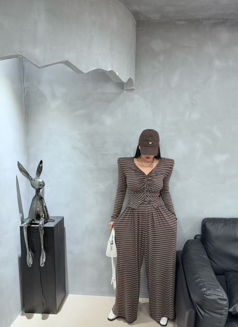 BLACK BABI韓國㊣直郵東大門代購女裝新品時尚熱賣職業套裝BLACK BABI套裝