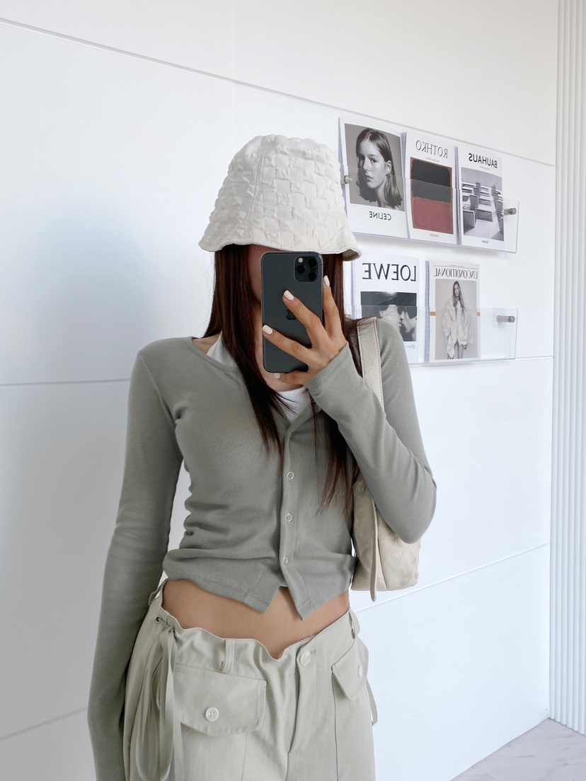 CLOTH韓國直郵㊣東大門實拍女裝新款推薦休閑熱賣套裝掛脖開衫CLOTH套裝
