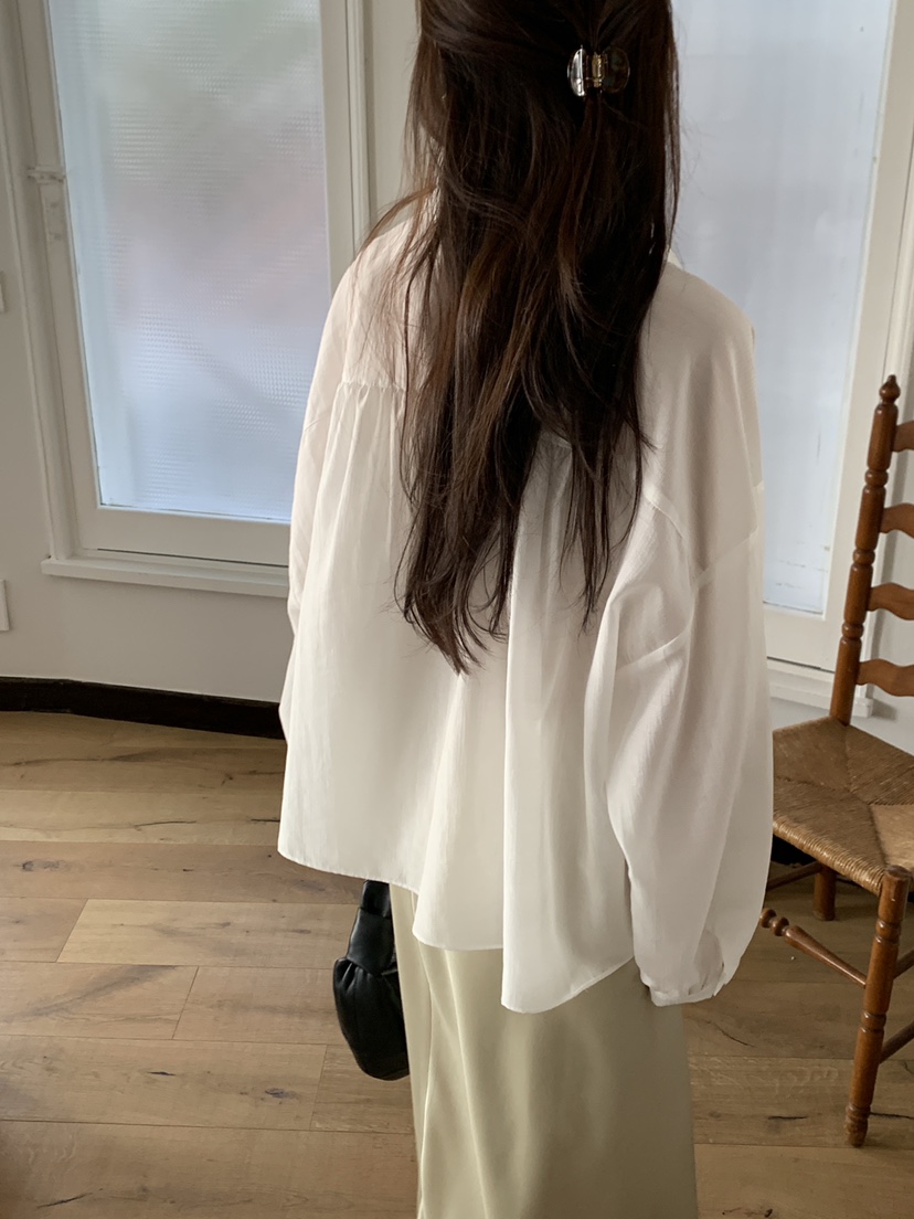 LOGARDEN韓國直郵㊣女裝新品時尚人氣25春夏襯衫蕾絲衫含圍巾LO GARDEN襯衫/蕾絲衫