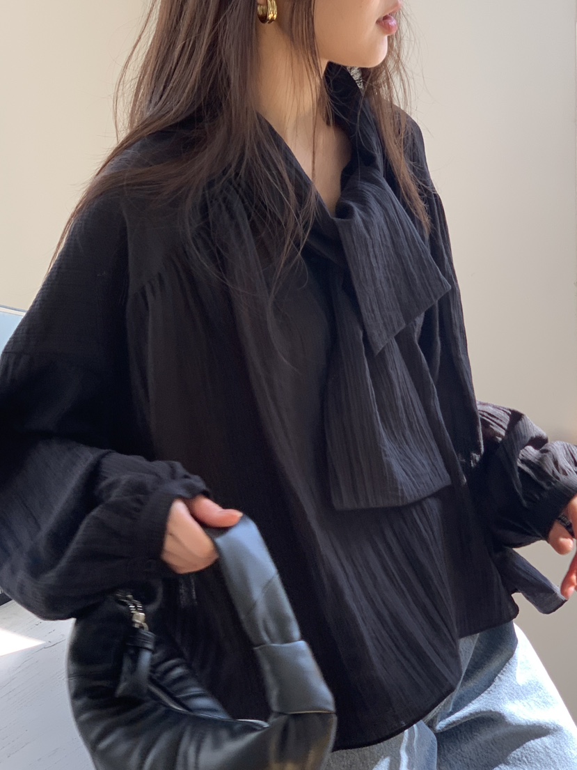 LOGARDEN韓國直郵㊣女裝新品時尚人氣25春夏襯衫蕾絲衫含圍巾LO GARDEN襯衫/蕾絲衫圖色2
