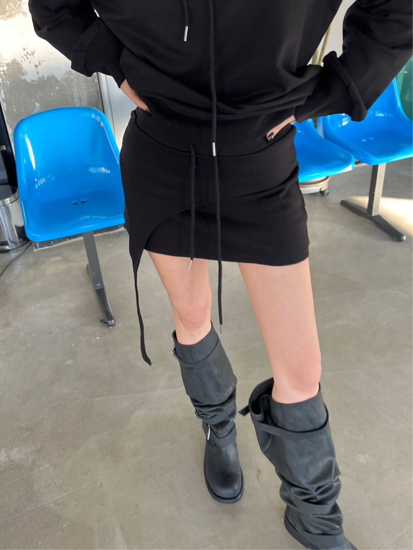 SOLAR韓國直郵㊣女裝新品推薦人氣時尚職業25春夏熱賣短裙喇叭SOLAR短裙