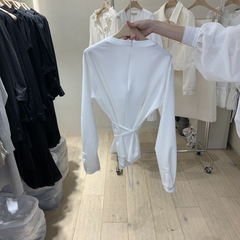 ARCHER韓國直郵㊣東大門實拍女裝新品熱賣襯衫蕾絲衫含腰繩高領ARCHER襯衫/蕾絲衫